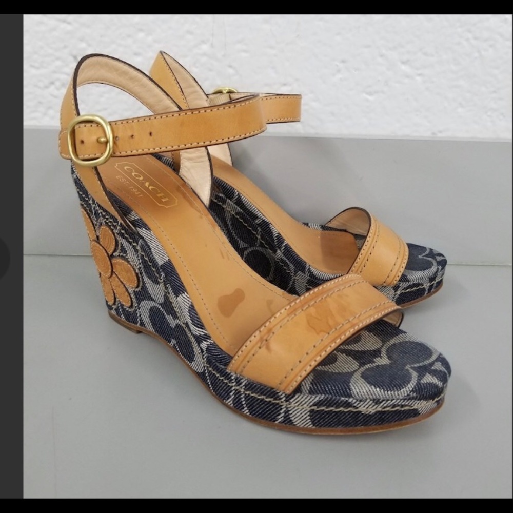 Coach Women's Denim Monogram Wedge Heels Sz 7.5
﻿